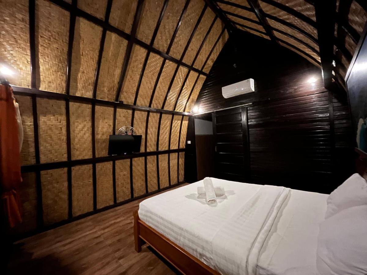 Holy Hills Bungalow Nusa Penida Batumadeg Exterior photo
