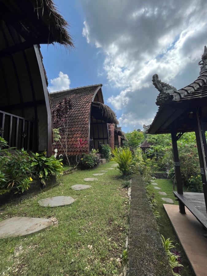 Holy Hills Bungalow Nusa Penida Batumadeg Exterior photo