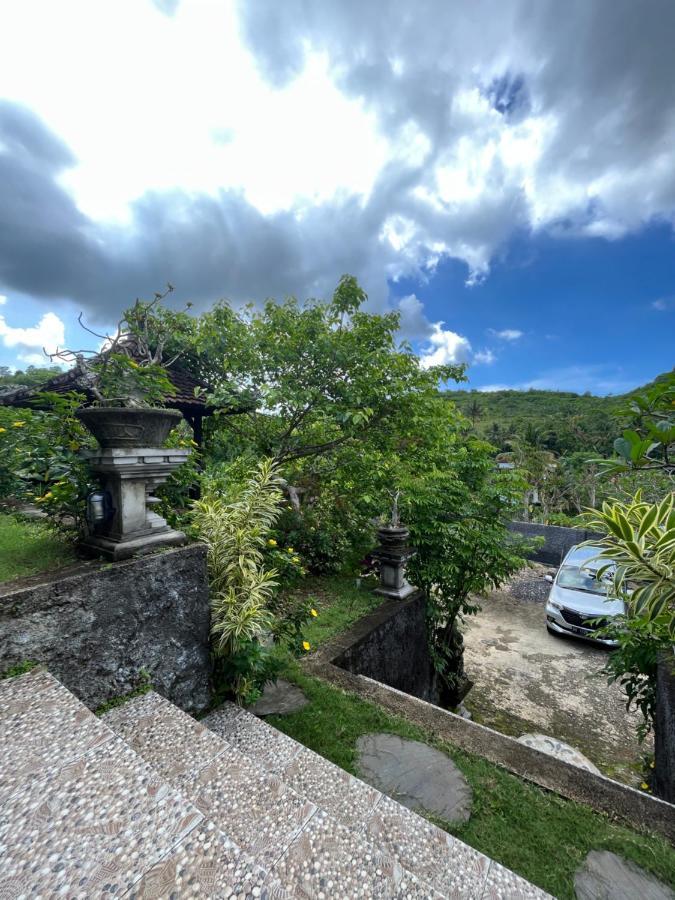 Holy Hills Bungalow Nusa Penida Batumadeg Exterior photo